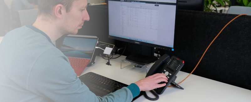 Implementatie van een nieuw VoIP telefoonsysteem