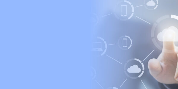 Bel met een uitgebreide zakelijk voip oplossing in een public cloud